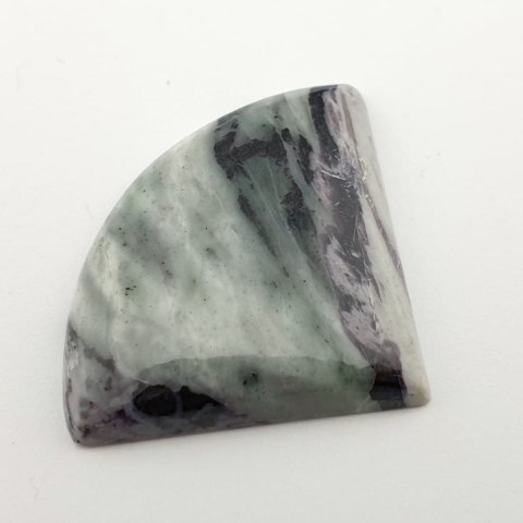 Kammererite cabochon 4.0x3.1 cm no 14 Kammererite cabochon 4.0x3.1 cm no 14