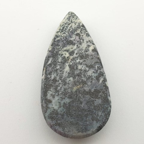 Kammererite cabochon 4.1x2.0 cm no. 13 Kammererite cabochon 4.1x2.0 cm no. 13