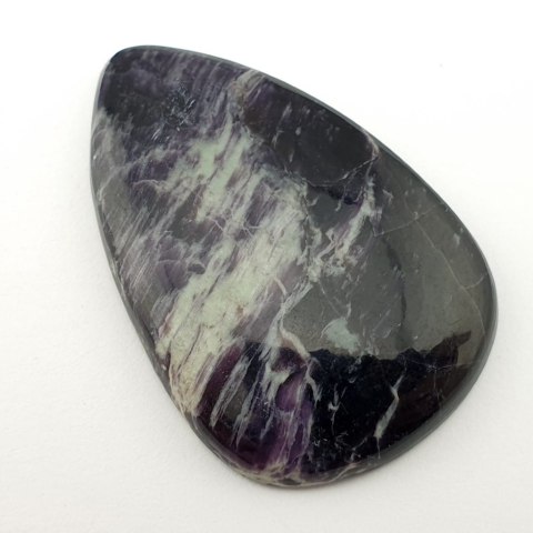 Kammererite cabochon 4.6x3.0 cm no 3 Kammererite cabochon 4.6x3.0 cm no 3