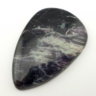Kammererite cabochon 4.6x3.0 cm no 3