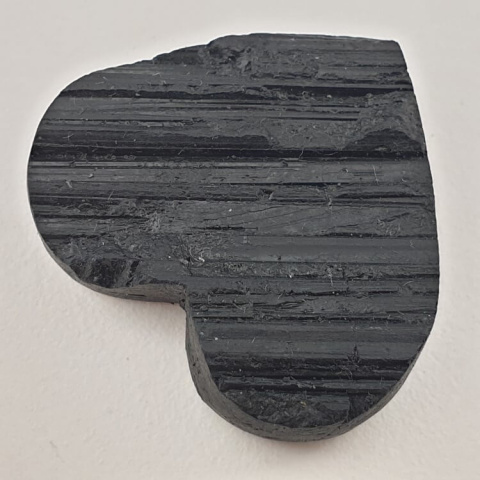 Czarny turmalin kaboszon surowy 30x27 mm nr 277 Czarny turmalin kaboszon surowy 30x27 mm nr 277