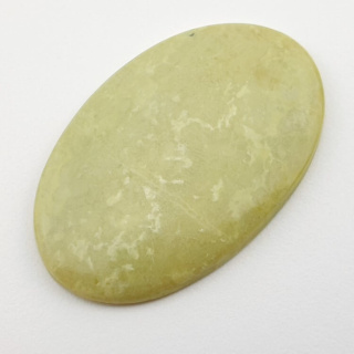 Serpentinite cabochon 41x26 mm no 5A