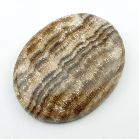 Aragonite cabochon 3.5x2.7 cm no. 17 Aragonite cabochon 3.5x2.7 cm no. 17