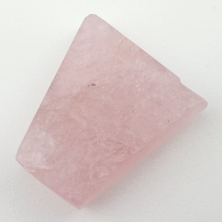 Pink quartz raw cabochon 28x26 mm no 37