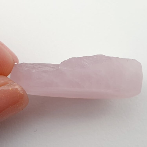 Pink quartz raw cabochon 31x19 mm no 41 Pink quartz raw cabochon 31x19 mm no 41