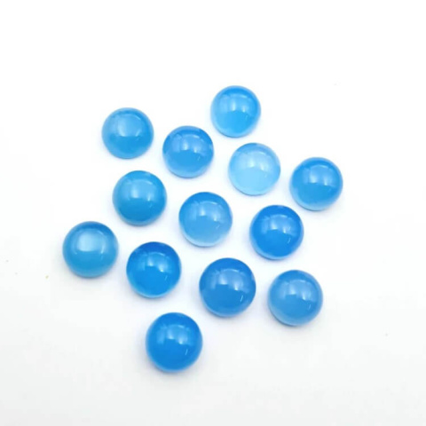 Chalcedon niebieski kaboszon fi 9 mm 1 szt Chalcedon niebieski kaboszon fi 9 mm 1 szt