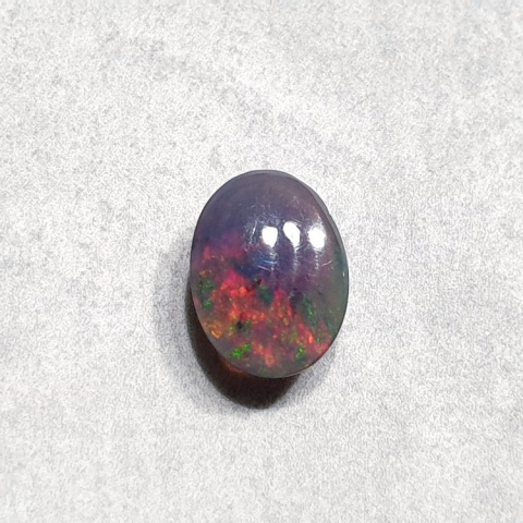 Black Ethiopian Opal 10x8 mm No. 311 Black Ethiopian Opal 10x8 mm No. 311