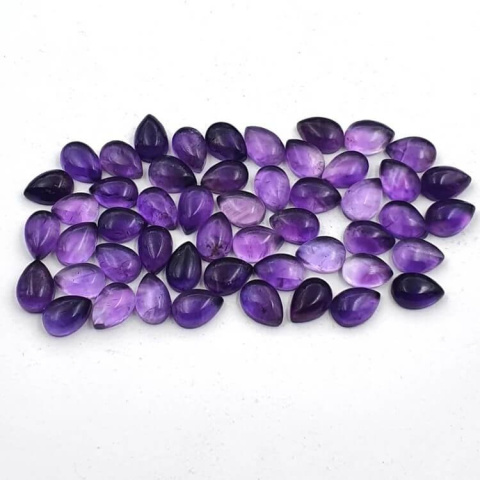 Ametyst kaboszon łezka 10x7 mm 1 szt Ametyst kaboszon łezka 10x7 mm 1 szt