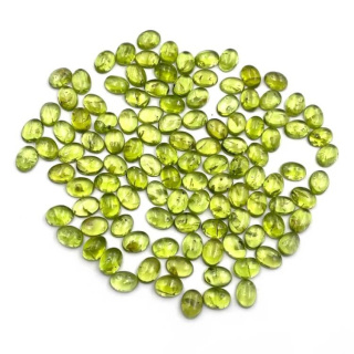 Perydot oliwin kaboszon 7x5 mm 1 szt