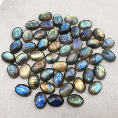 Labradoryt kaboszon 18x13 mm 1 szt Labradoryt kaboszon 18x13 mm 1 szt