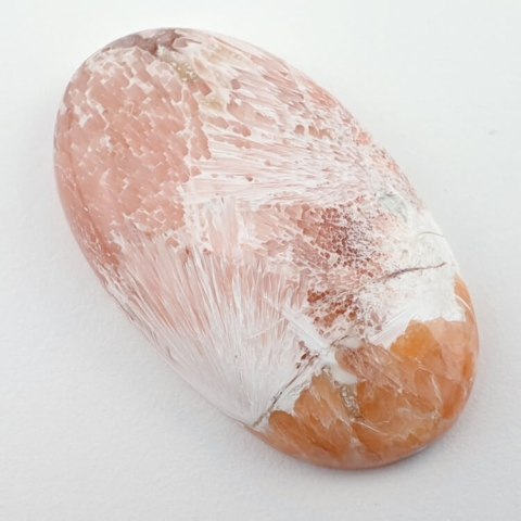 Scolecite pink cabochon 4.1x2.4 cm no 32 Scolecite pink cabochon 4.1x2.4 cm no 32