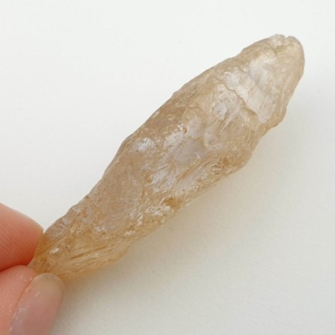Kwarc tytanowy bryłka z dziurką 47x21 mm nr 79 Kwarc tytanowy bryłka z dziurką 47x21 mm nr 79