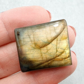 Labradorite cabochon 26x23 mm no. A80