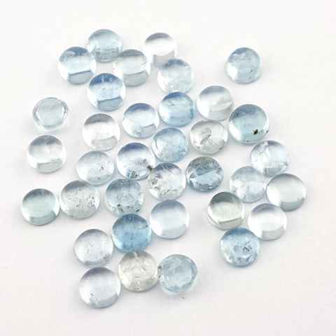 Aquamarine cabochon fi 4 mm 1 pc Aquamarine cabochon fi 4 mm 1 pc