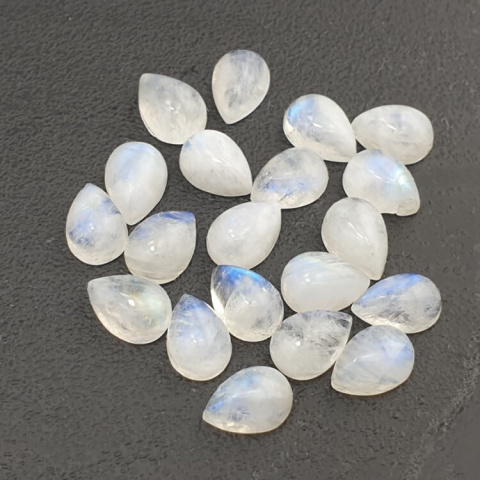 Moonstone cabochon teardrop 10x7 mm 1 pcs Moonstone cabochon teardrop 10x7 mm 1 pcs