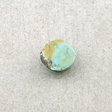 Tibetan turquoise cabochon fi 7 mm no 102 Tibetan turquoise cabochon fi 7 mm no 102