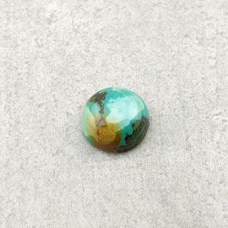 Tibetan turquoise cabochon fi 7 mm no 127
