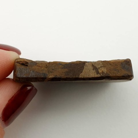 Bronzyt kaboszon surowy 35x27 mm nr 9 Bronzyt kaboszon surowy 35x27 mm nr 9