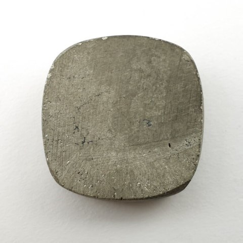 Piryt kaboszon surowy 22x22 mm nr 38 Piryt kaboszon surowy 22x22 mm nr 38