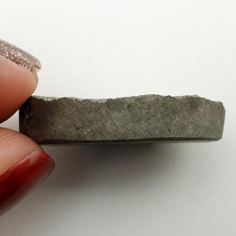 Piryt kaboszon surowy 30x18 mm nr 31 Piryt kaboszon surowy 30x18 mm nr 31