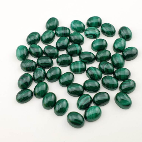 Malachit kaboszon 9x7 mm 1 szt Malachit kaboszon 9x7 mm 1 szt