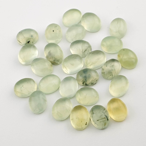 Prehnite cabochon 10x8 mm 1 pc Prehnite cabochon 10x8 mm 1 pc
