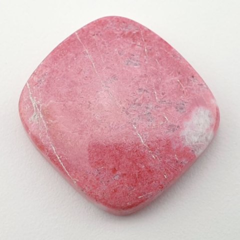 Thulite cabochon 27x26 mm no 31 Thulite cabochon 27x26 mm no 31