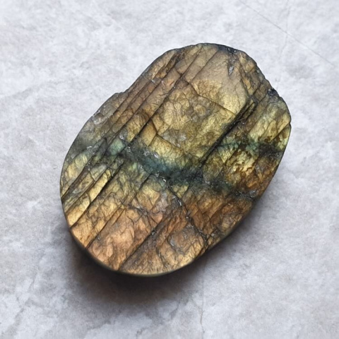Labradorite raw cabochon 32x23 mm no. 76 Labradorite raw cabochon 32x23 mm no. 76