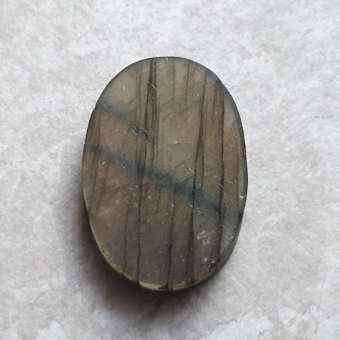 Labradorite raw cabochon 32x23 mm no. 76 Labradorite raw cabochon 32x23 mm no. 76