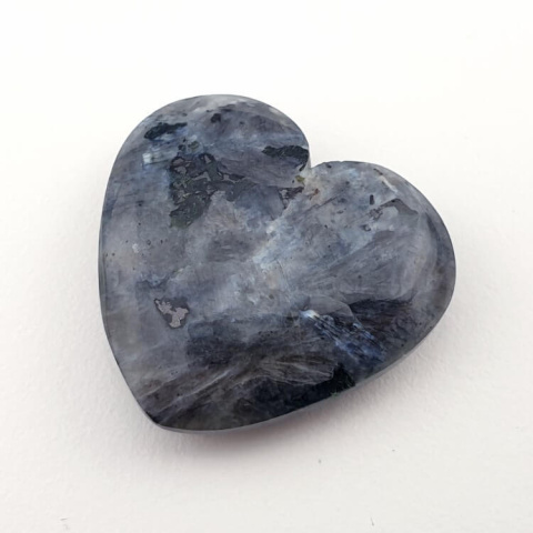 Larvikitee cabochon heart 25x24 mm Larvikitee cabochon heart 25x24 mm