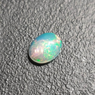 Opal from Ethiopia cabochon 9x7 mm no 336