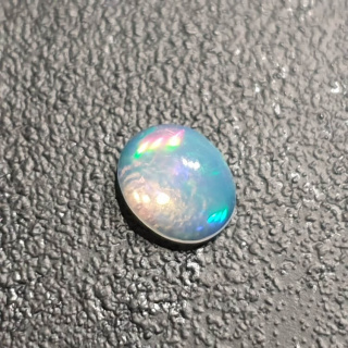 Opal from Ethiopia cabochon 9x7 mm no 337