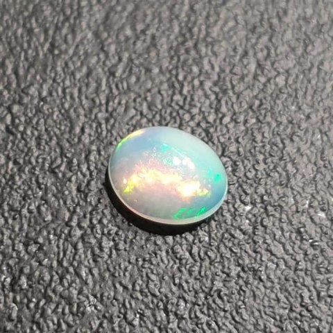 Opal from Ethiopia cabochon 9x7 mm no 347 Opal from Ethiopia cabochon 9x7 mm no 347