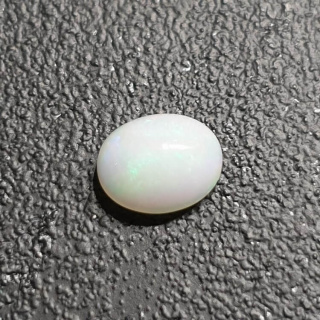 Opal from Ethiopia cabochon 9x7 mm no 350