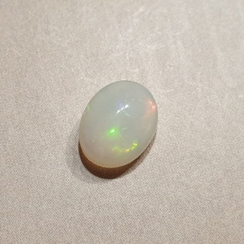 Opal from Ethiopia cabochon 9x7 mm no 352 Opal from Ethiopia cabochon 9x7 mm no 352