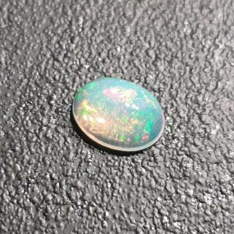 Opal from Ethiopia cabochon 9x7 mm no 356 Opal from Ethiopia cabochon 9x7 mm no 356