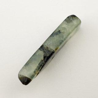 Prehnit icicle 39x11 mm No 94