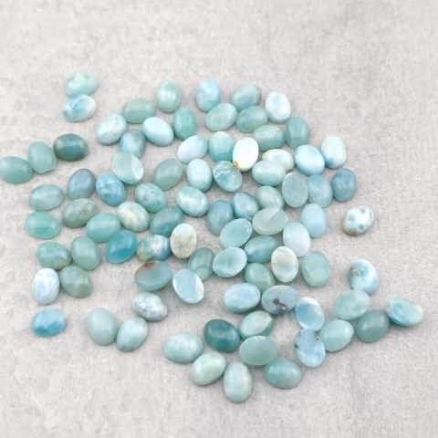 Larimar kaboszon 7x5 mm 1 szt Larimar kaboszon 7x5 mm 1 szt