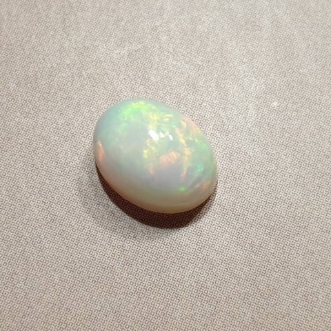 Opal from Ethiopia cabochon 8x6 mm no 363 Opal from Ethiopia cabochon 8x6 mm no 363