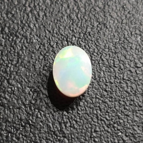 Opal from Ethiopia cabochon 8x6 mm no 363 Opal from Ethiopia cabochon 8x6 mm no 363