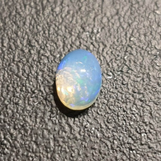 Opal from Ethiopia cabochon 8x6 mm no 373