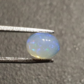 Opal from Ethiopia cabochon 8x6 mm no 373