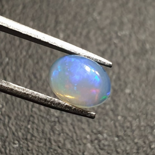 Opal from Ethiopia cabochon 8x6 mm no 383