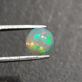 Opal from Ethiopia cabochon fi 8 mm no. 395