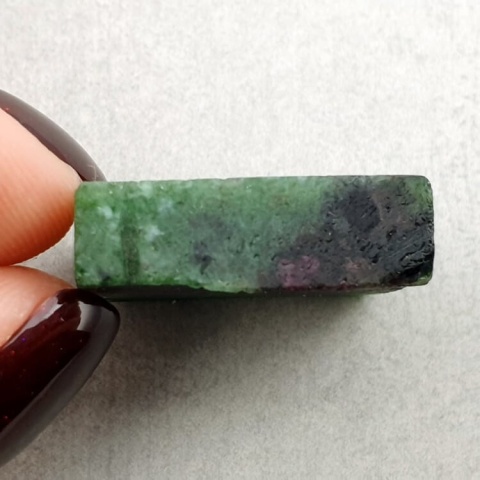 Zoisite with ruby cut raw 22x19 mm no. 5 Zoisite with ruby cut raw 22x19 mm no. 5