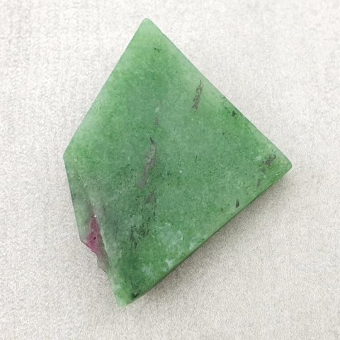 Zoisite with ruby cut raw 26x28 mm no. 22 Zoisite with ruby cut raw 26x28 mm no. 22