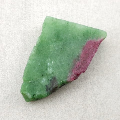 Zoisite with ruby cut raw 27x20 mm no. 45 Zoisite with ruby cut raw 27x20 mm no. 45