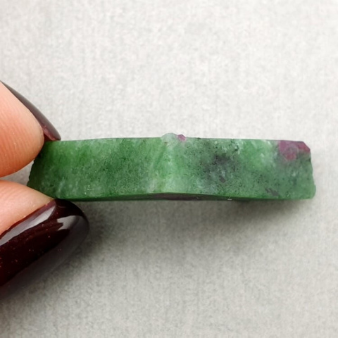 Zoisite with ruby cut raw 27x24 mm no. 4 Zoisite with ruby cut raw 27x24 mm no. 4