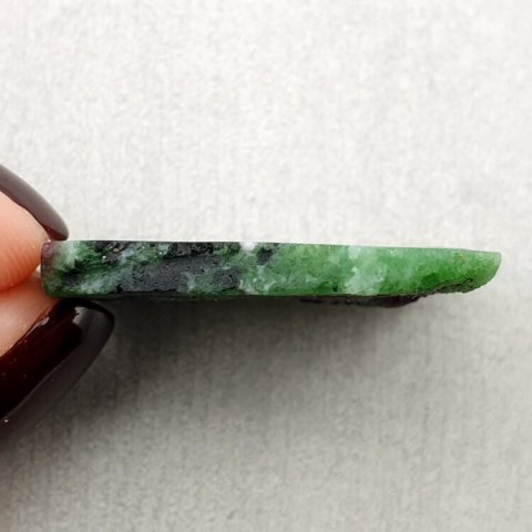 Zoisite with ruby cut raw 28x24 mm no. 30 Zoisite with ruby cut raw 28x24 mm no. 30