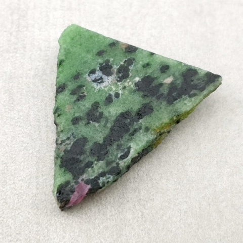 Zoisite with ruby cut raw 29x27 mm no 81 Zoisite with ruby cut raw 29x27 mm no 81